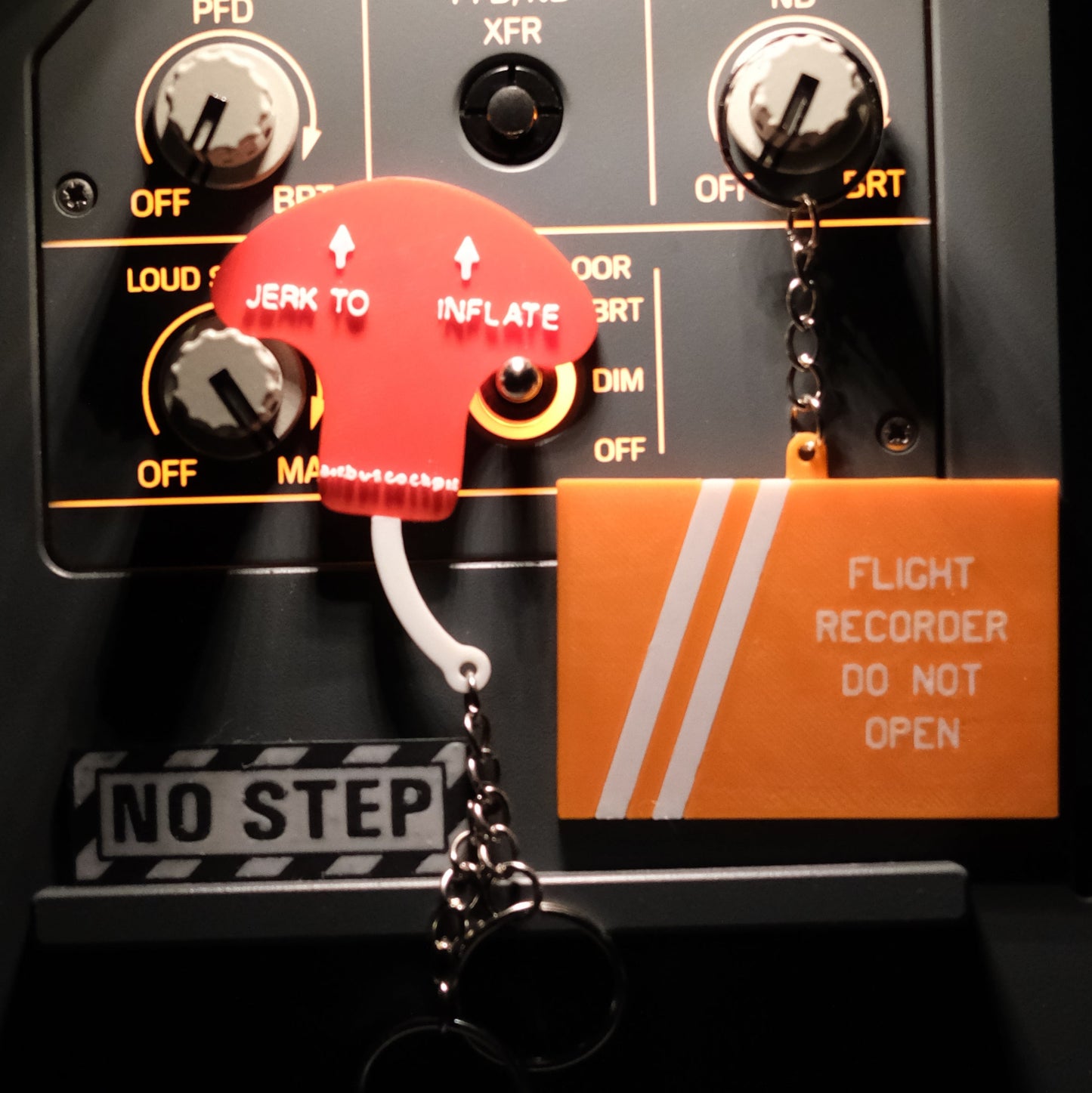 FLIGHT RECORDER KEYCHAIN